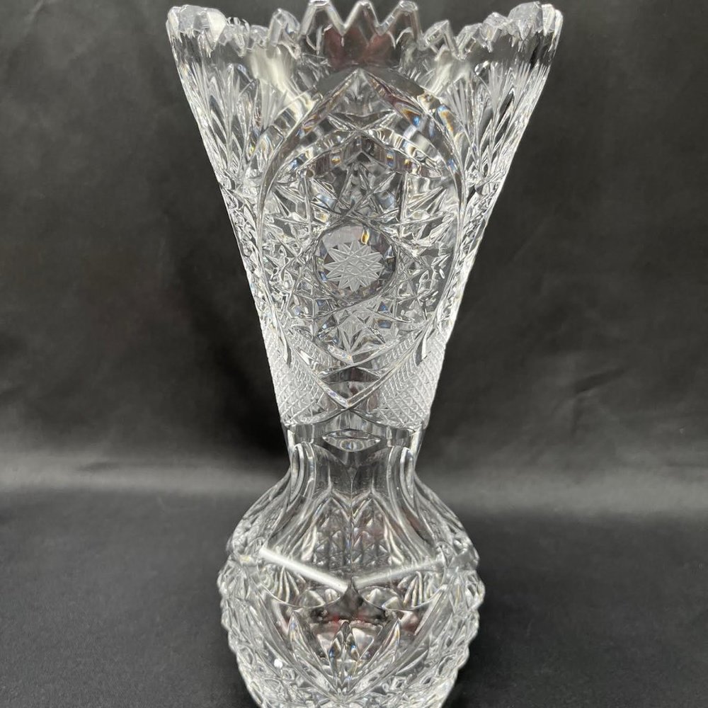Gorgeous Cut Crystal Sawtooth Vase